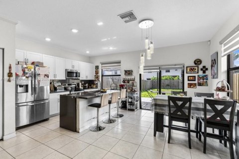 Townhouse in Homestead, Florida 3 bedrooms, 140.65 sq.m. № 1501960 - photo 5