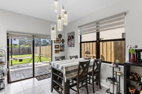 Townhouse in Homestead, Florida 3 bedrooms, 140.65 sq.m. № 1501960 - photo 7