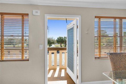 Copropriété à vendre à Deerfield Beach, Floride: 2 chambres, 91.32 m2 № 2082724 - photo 7