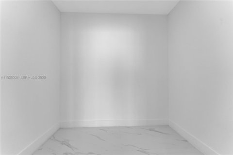 Condominio en venta en Miami, Florida, 2 dormitorios, 143.26 m2 № 1983697 - foto 30