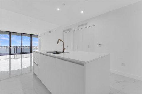 Condominio en venta en Miami, Florida, 2 dormitorios, 143.26 m2 № 1983697 - foto 9