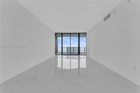 Condominio en venta en Miami, Florida, 2 dormitorios, 143.26 m2 № 1983697 - foto 13
