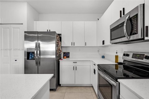 Купить таунхаус в Майами-Гарденс, Флорида 3 спальни, 131.83м2, № 2081418 - фото 20