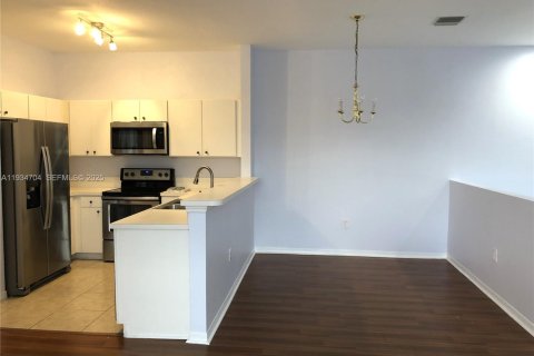 Condo in Miramar, Florida, 2 bedrooms  № 1994281 - photo 6