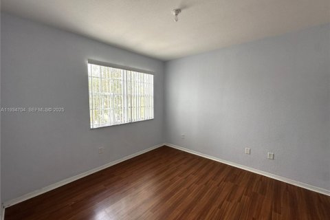 Condo in Miramar, Florida, 2 bedrooms  № 1994281 - photo 8