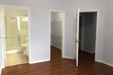 Condo in Miramar, Florida, 2 bedrooms  № 1994281 - photo 10