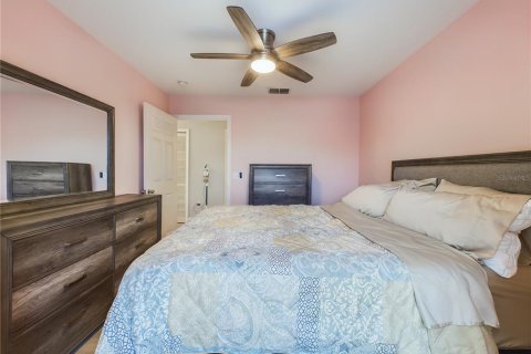 Condo in Sarasota, Florida, 3 bedrooms  № 2213161 - photo 25