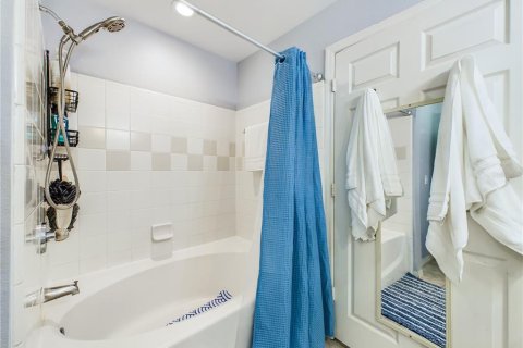 Condo in Sarasota, Florida, 3 bedrooms  № 2213161 - photo 19