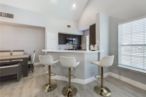 Condo in Sarasota, Florida, 3 bedrooms  № 2213161 - photo 8