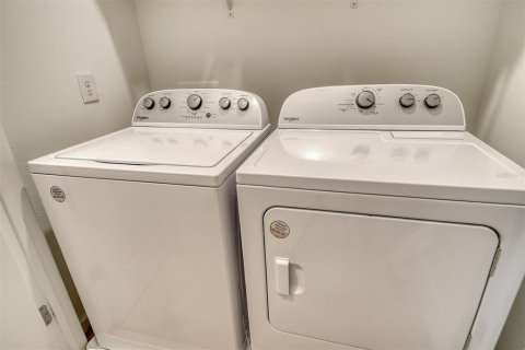 Adosado en venta en Sarasota, Florida, 3 dormitorios, 153.1 m2 № 1899193 - foto 18