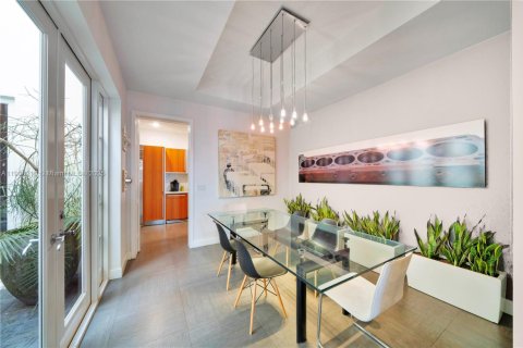 Touwnhouse à vendre à Miami Beach, Floride: 5 chambres, 347.55 m2 № 1966298 - photo 7
