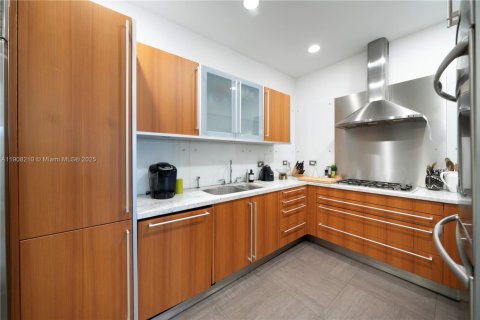 Touwnhouse à vendre à Miami Beach, Floride: 5 chambres, 347.55 m2 № 1966298 - photo 9