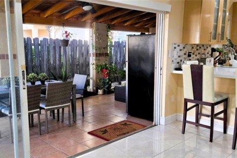 Villa ou maison à vendre à Doral, Floride: 3 chambres, 189.43 m2 № 2030082 - photo 16