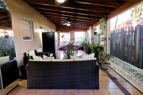 Villa ou maison à vendre à Doral, Floride: 3 chambres, 189.43 m2 № 2030082 - photo 19