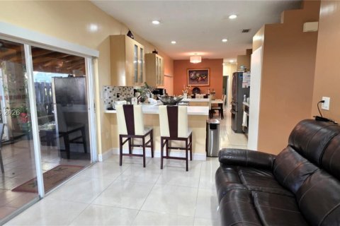 Villa ou maison à vendre à Doral, Floride: 3 chambres, 189.43 m2 № 2030082 - photo 9