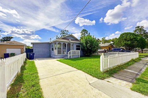 Casa en venta en Tampa, Florida, 4 dormitorios, 176.51 m2 № 1913119 - foto 7