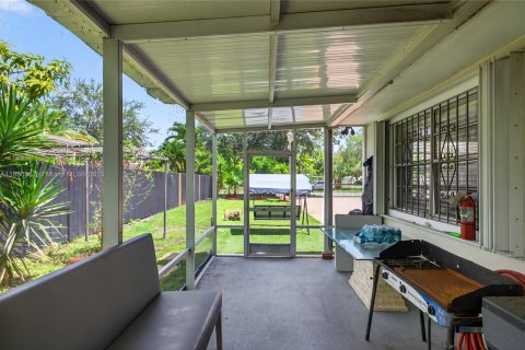 Casa en venta en North Miami, Florida, 3 dormitorios, 122.26 m2 № 1809170 - foto 14