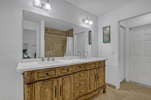 Villa ou maison à vendre à West Palm Beach, Floride: 5 chambres, 217.67 m2 № 2417970 - photo 27