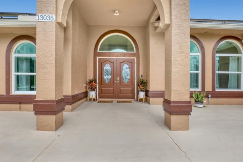 Villa ou maison à vendre à West Palm Beach, Floride: 5 chambres, 217.67 m2 № 2417970 - photo 3
