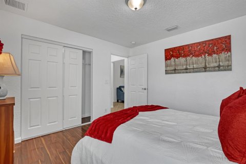 Villa ou maison à vendre à West Palm Beach, Floride: 5 chambres, 217.67 m2 № 2417970 - photo 30