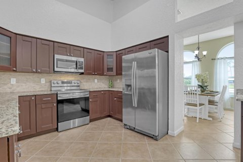Villa ou maison à vendre à West Palm Beach, Floride: 5 chambres, 217.67 m2 № 2417970 - photo 12