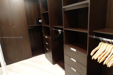 Снять в аренду кондоминиум в Санни-Айлс-Бич, Флорида 3 спальни, 195.65м2, № 2014735 - фото 11