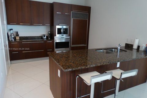 Снять в аренду кондоминиум в Санни-Айлс-Бич, Флорида 3 спальни, 195.65м2, № 2014735 - фото 5