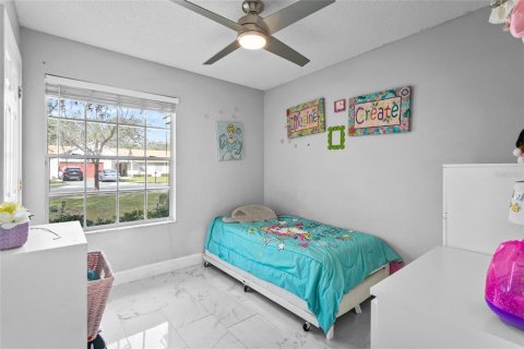 House in Orlando, Florida 3 bedrooms, 117.89 sq.m. № 1769587 - photo 16