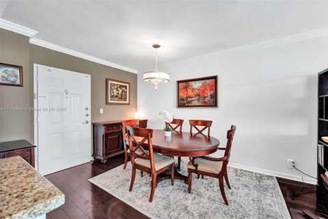 Condominio en alquiler en Hollywood, Florida, 2 dormitorios, 111.3 m2 № 1937558 - foto 22