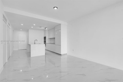 Condominio en venta en Miami, Florida, 2 dormitorios № 1952241 - foto 16