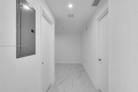 Condominio en venta en Miami, Florida, 2 dormitorios № 1952241 - foto 23
