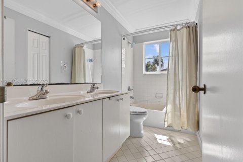 Casa en venta en Weston, Florida, 4 dormitorios, 208.1 m2 № 2065899 - foto 29