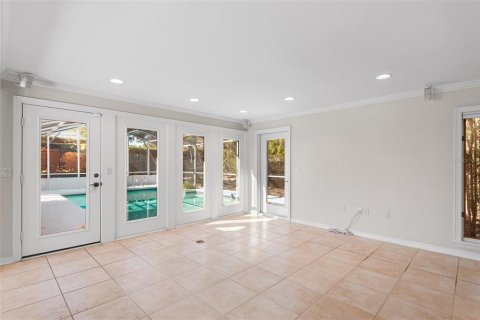 House in Lakeland, Florida 4 bedrooms, 340.02 sq.m. № 2140942 - photo 28