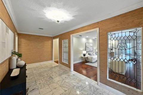 House in Lakeland, Florida 4 bedrooms, 340.02 sq.m. № 2140942 - photo 11
