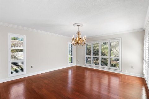 House in Lakeland, Florida 4 bedrooms, 340.02 sq.m. № 2140942 - photo 17