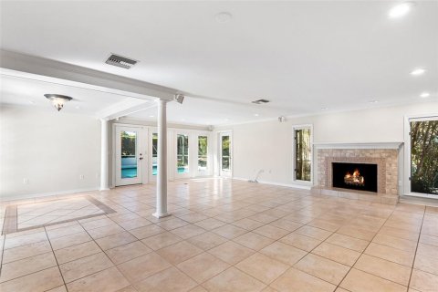 House in Lakeland, Florida 4 bedrooms, 340.02 sq.m. № 2140942 - photo 27