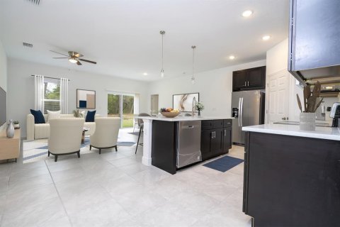 House in Ocala, Florida 4 bedrooms, 157.56 sq.m. № 1823985 - photo 4