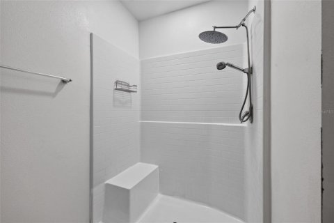 House in Spring Hill, Florida 4 bedrooms, 173.17 sq.m. № 2285235 - photo 10