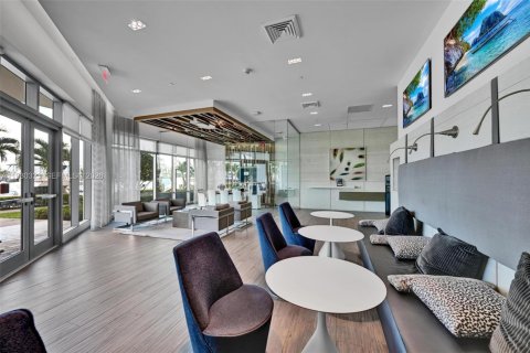 Condo in North Miami Beach, Florida, 2 bedrooms  № 2052927 - photo 29