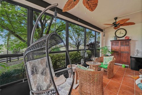 Condo in Lake Wales, Florida, 2 bedrooms  № 1052604 - photo 13