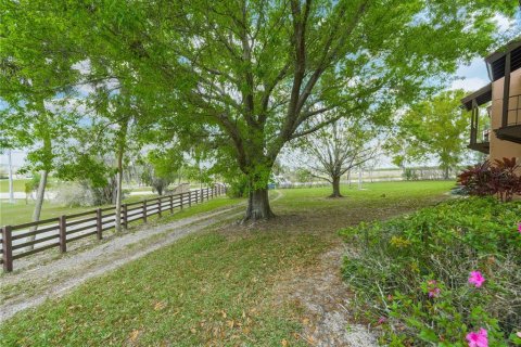 Condo in Lake Wales, Florida, 2 bedrooms  № 1052604 - photo 5