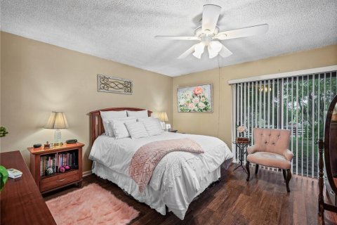 Condo in Lake Wales, Florida, 2 bedrooms  № 1052604 - photo 17