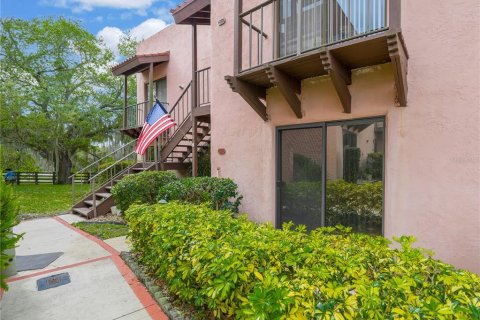 Condo in Lake Wales, Florida, 2 bedrooms  № 1052604 - photo 1