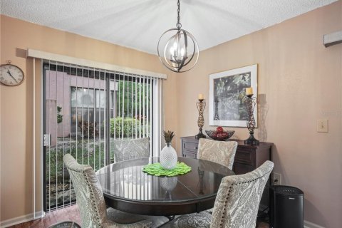 Condo in Lake Wales, Florida, 2 bedrooms  № 1052604 - photo 8