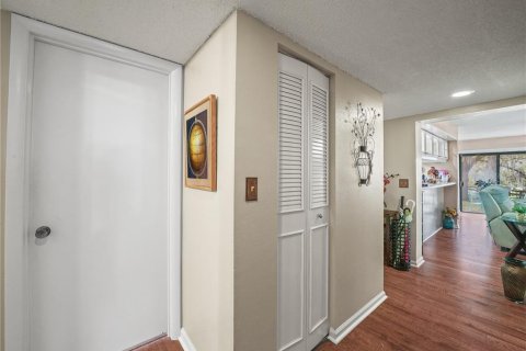 Condo in Lake Wales, Florida, 2 bedrooms  № 1052604 - photo 20