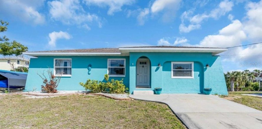 House in Nokomis, Florida 2 bedrooms, 107.4 sq.m. № 1586432