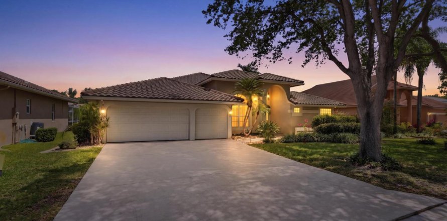 Villa ou maison à Coral Springs, Floride 4 chambres, 247.31 m2 № 2087401