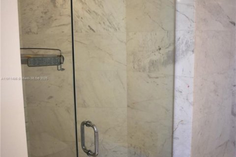 Copropriété à louer à Bay Harbor Islands, Floride: 2 chambres, 118.91 m2 № 1970963 - photo 27