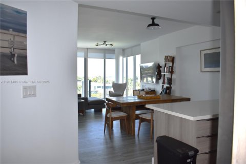 Copropriété à louer à Bay Harbor Islands, Floride: 2 chambres, 118.91 m2 № 1970963 - photo 7