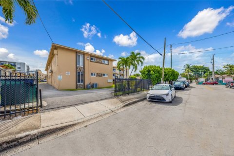 Immobilier commercial à Miami, Floride № 2171324